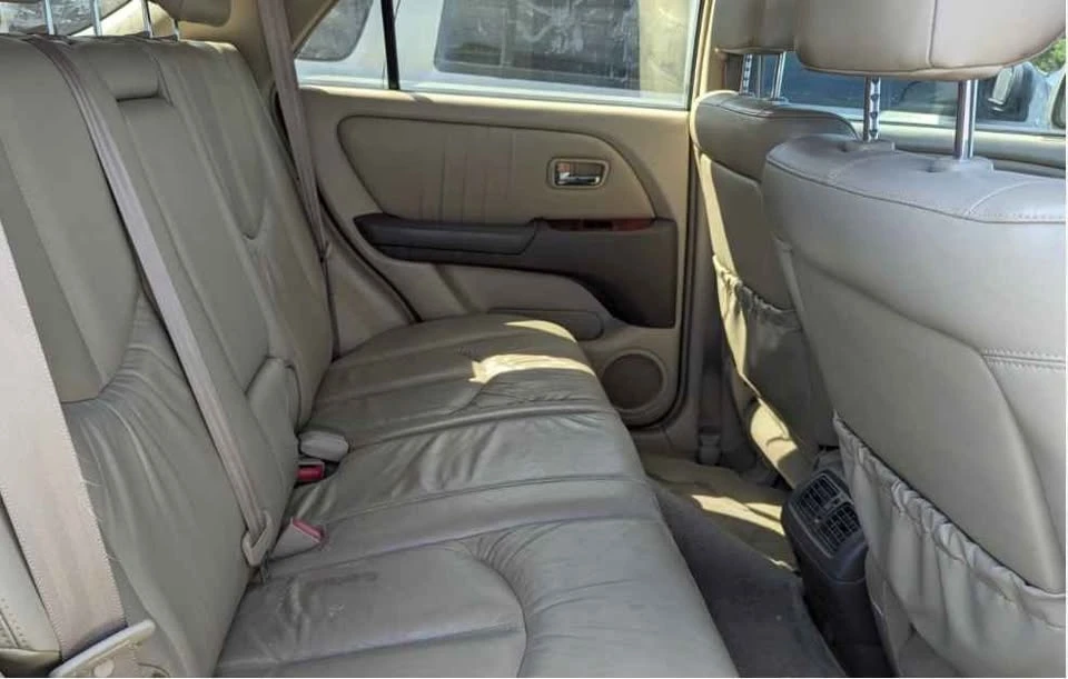 2001 Lexus RX 1st Gen - Image 3 of 4