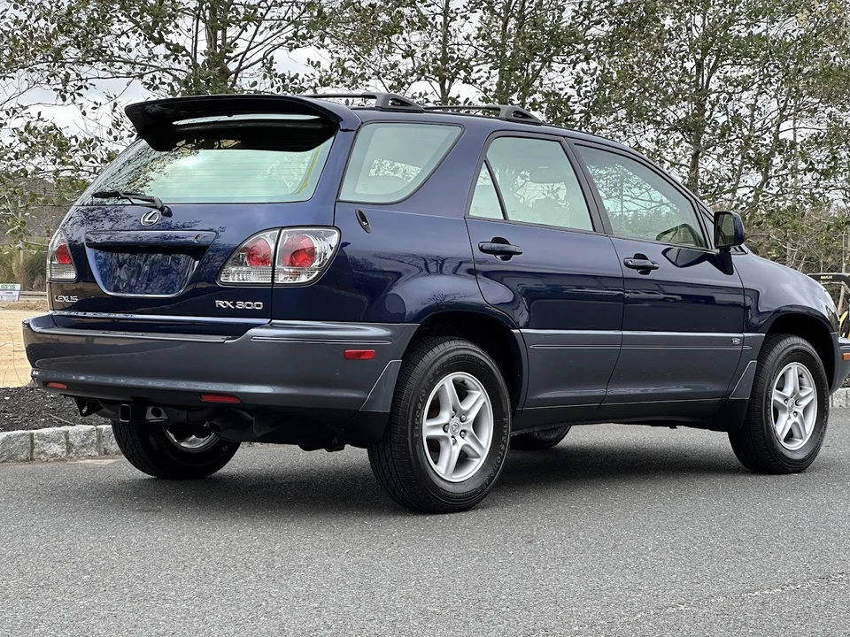 2001 Lexus RX 1st Gen - Image 18 of 31