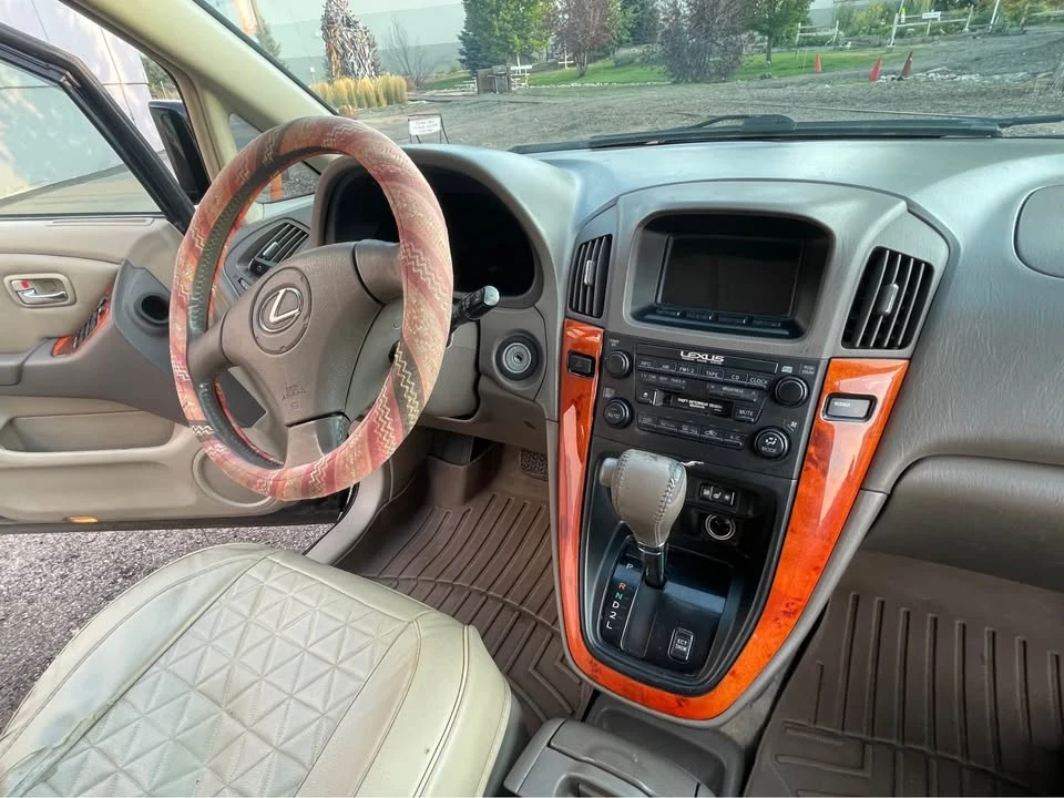 2001 Lexus RX 1st Gen - Image 7 of 10
