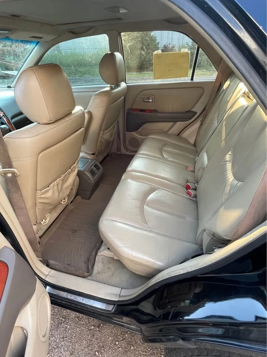 2001 Lexus RX 1st Gen - Image 5 of 10
