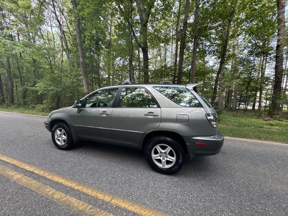 2001 Lexus RX 1st Gen - Image 25 of 31