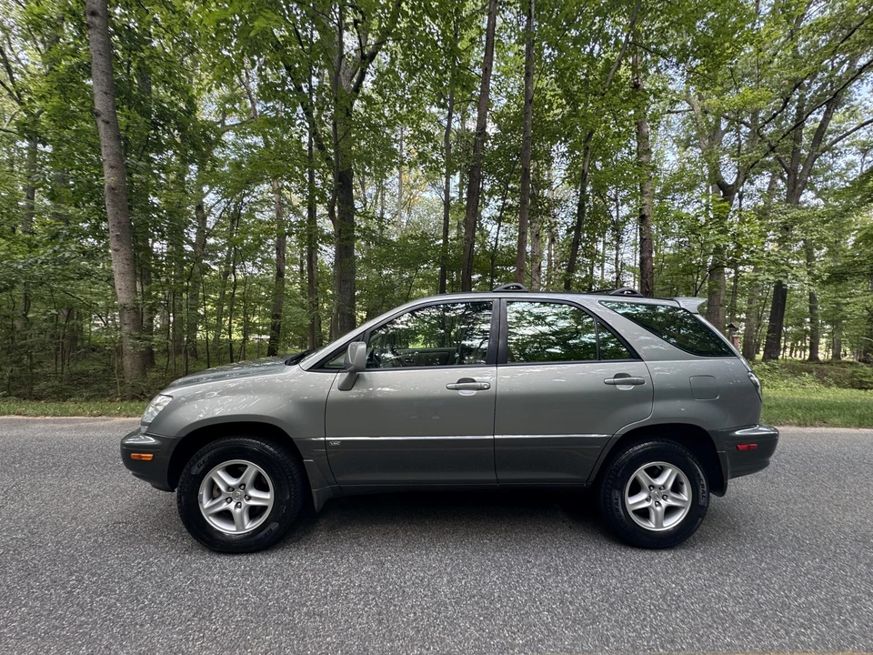 2001 Lexus RX 1st Gen - Image 21 of 31