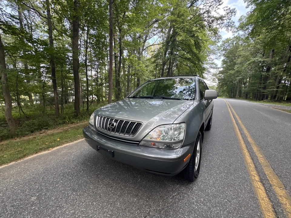 2001 Lexus RX 1st Gen - Image 2 of 31