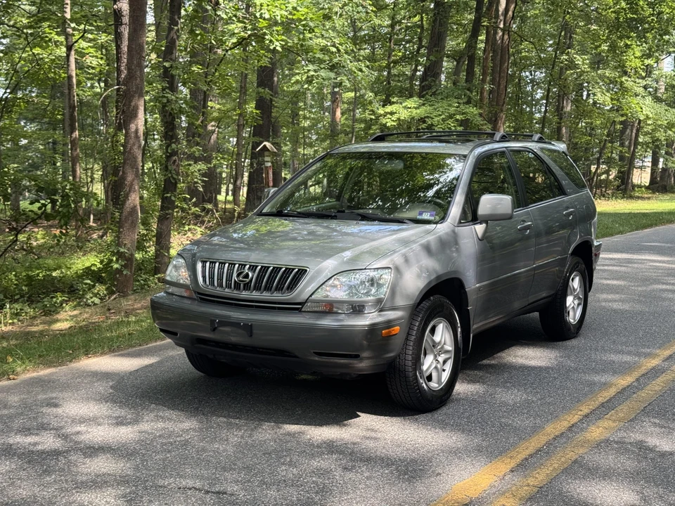 2001 Lexus RX 1st Gen - Image 11 of 31
