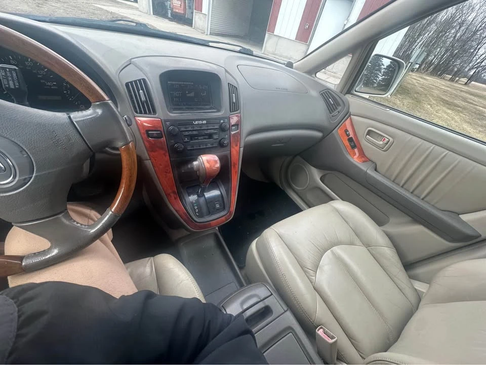 2001 Lexus RX 1st Gen - Image 7 of 10
