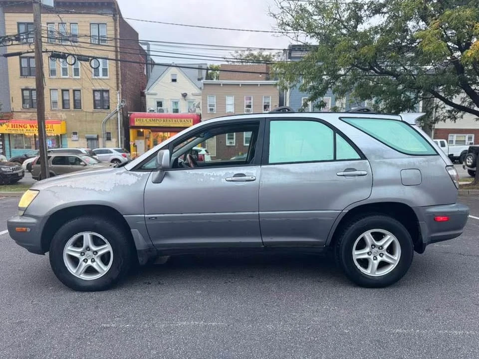 2001 Lexus RX 1st Gen - Image 2 of 11