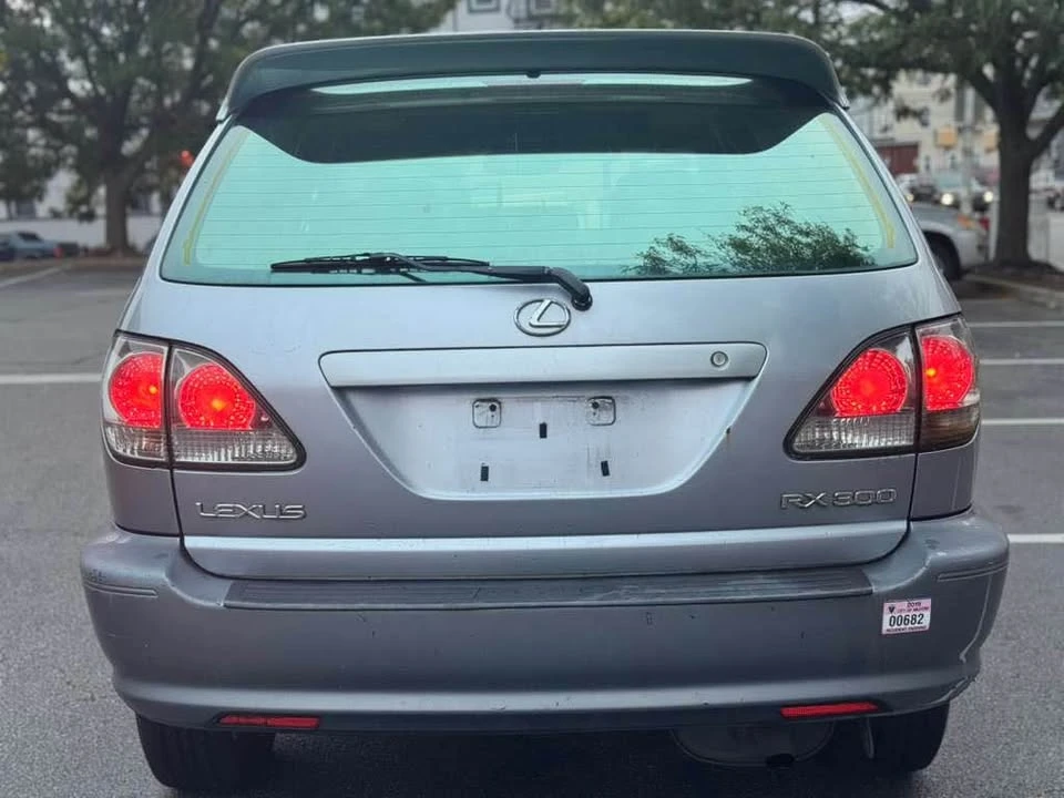 2001 Lexus RX 1st Gen - Image 8 of 11