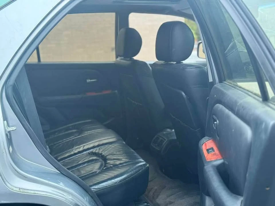 2001 Lexus RX 1st Gen - Image 11 of 11