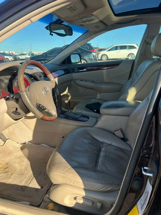2001 Lexus ES 3rd Gen - Image 2 of 10