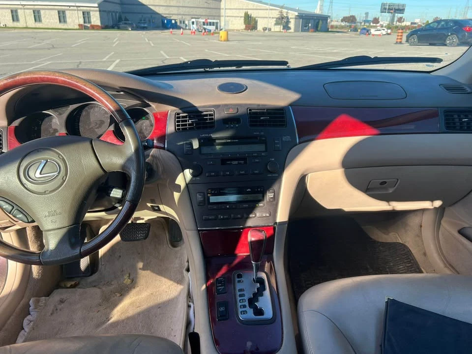 2001 Lexus ES 3rd Gen - Image 5 of 10