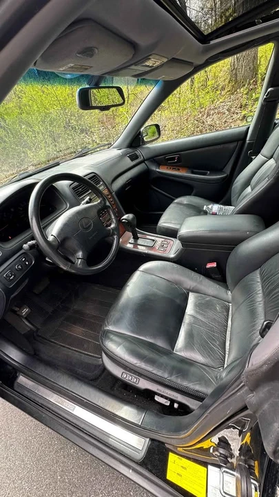 2001 Lexus ES 3rd Gen - Image 10 of 10