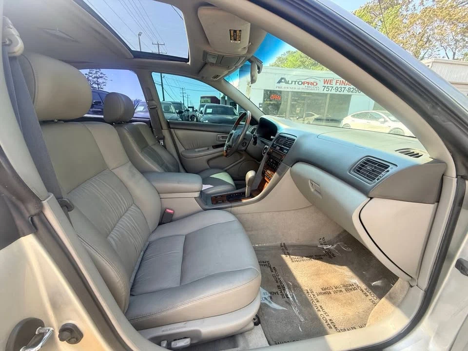2001 Lexus ES 3rd Gen - Image 14 of 18