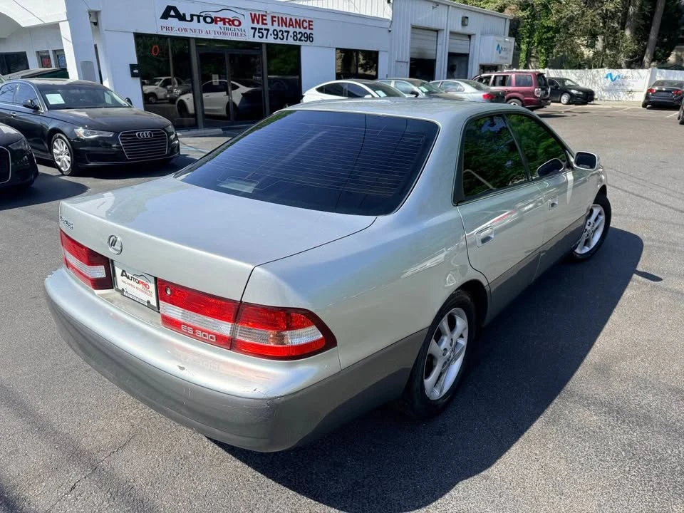 2001 Lexus ES 3rd Gen - Image 6 of 18