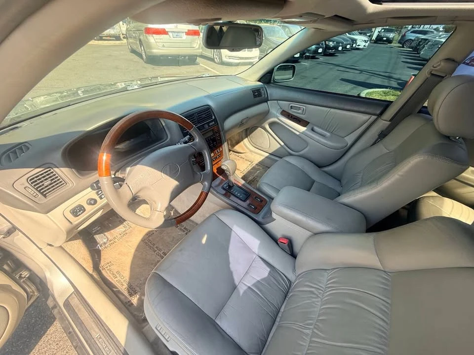 2001 Lexus ES 3rd Gen - Image 9 of 18