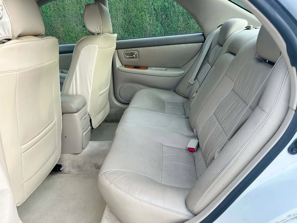 2001 Lexus ES 3rd Gen - Image 10 of 17