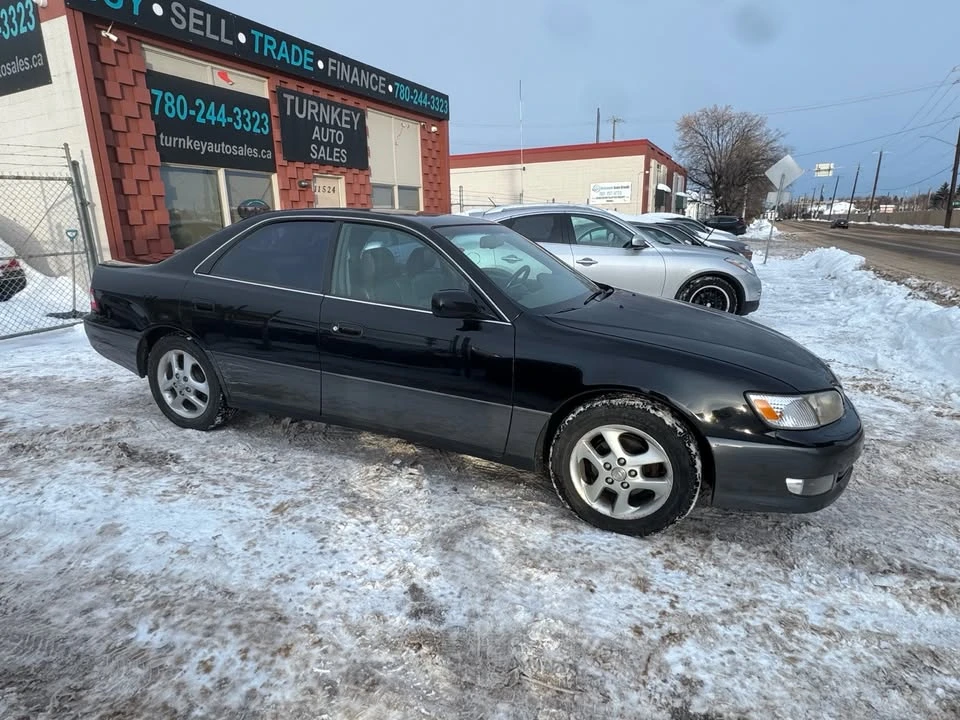 2001 Lexus ES 2nd Gen - Image 3 of 18
