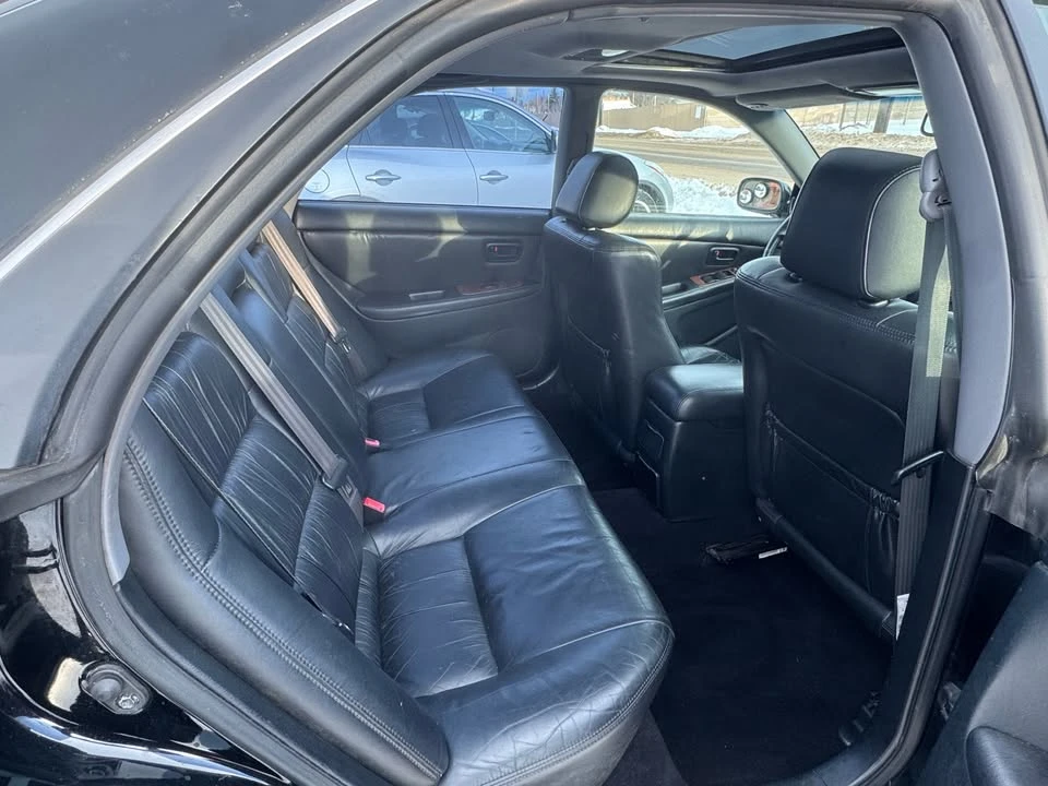 2001 Lexus ES 2nd Gen - Image 17 of 18