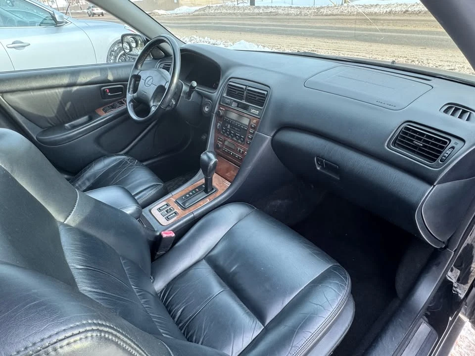 2001 Lexus ES 2nd Gen - Image 15 of 18