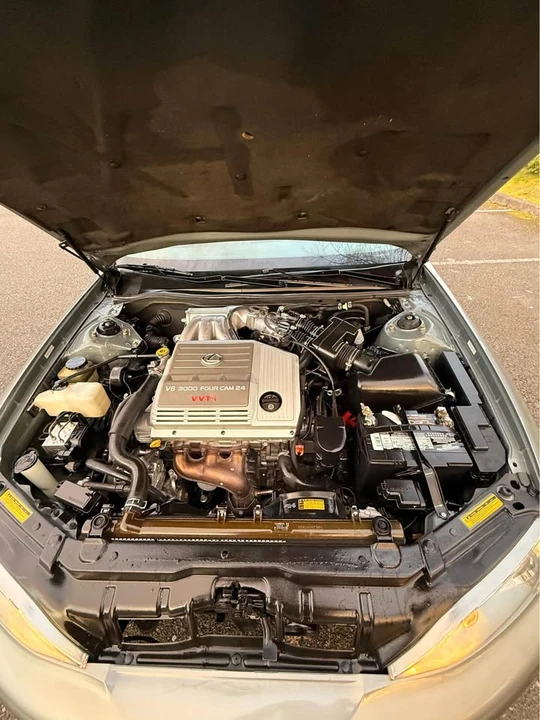 2001 Lexus ES 3rd Gen - Image 12 of 13