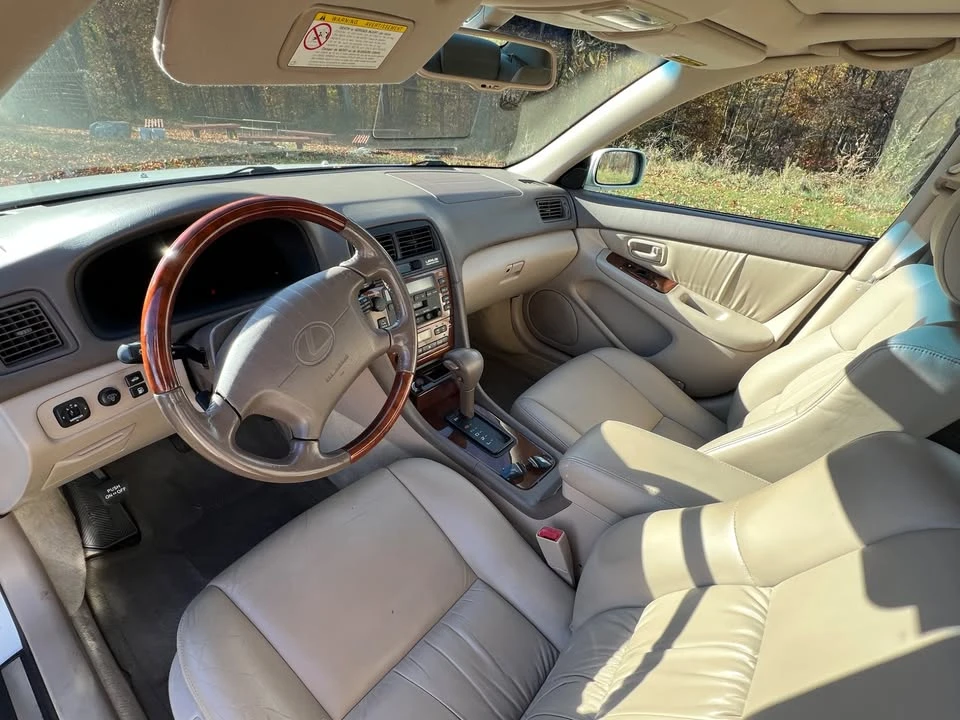 2001 Lexus ES 3rd Gen - Image 8 of 18