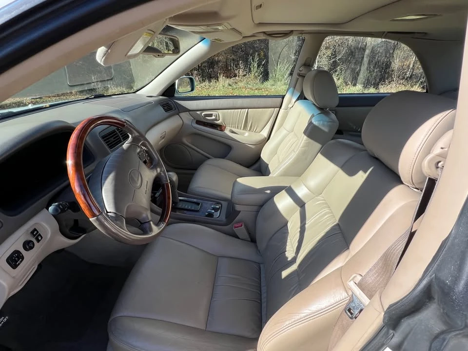2001 Lexus ES 3rd Gen - Image 7 of 18