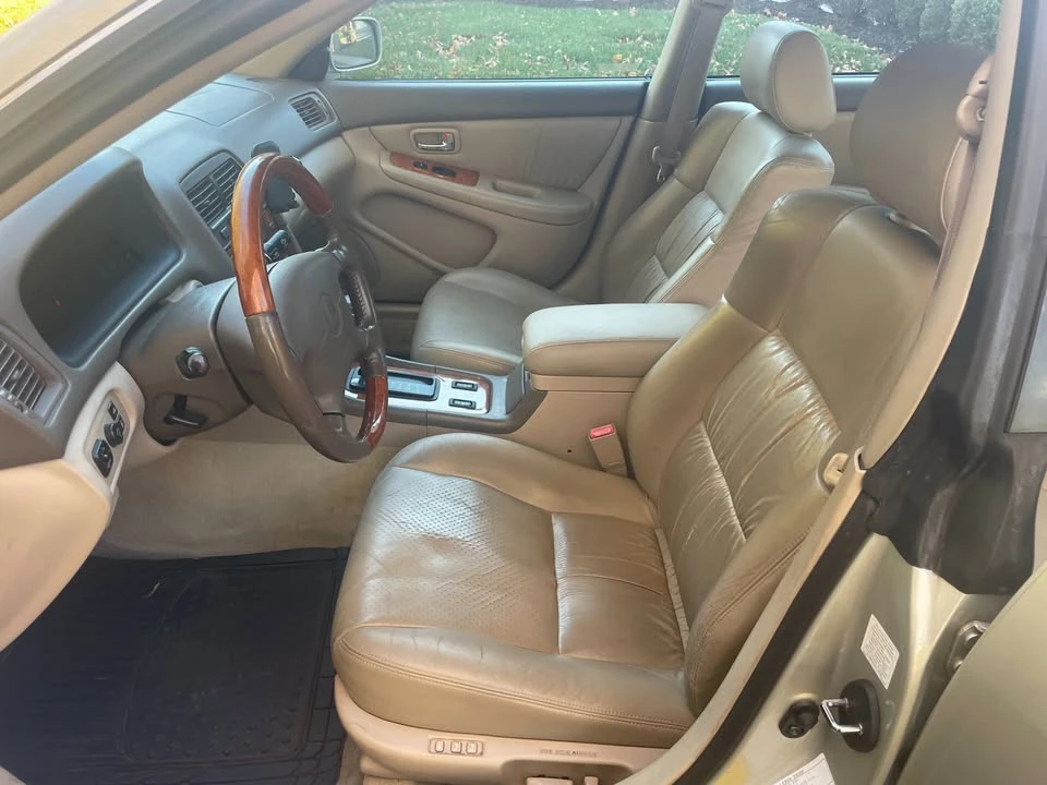 2001 Lexus ES 3rd Gen - Image 8 of 11