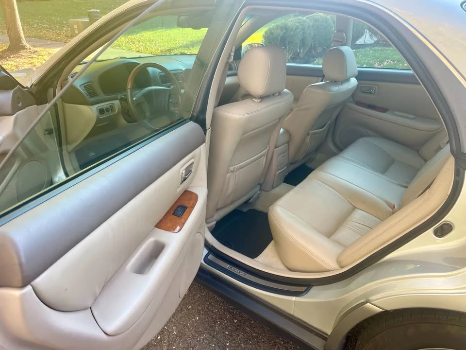 2001 Lexus ES 3rd Gen - Image 7 of 11