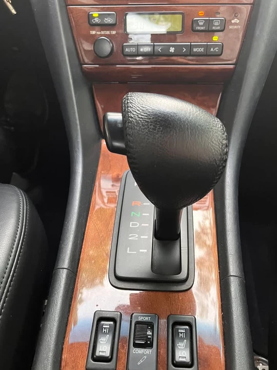 2001 Lexus ES 3rd Gen - Image 7 of 10