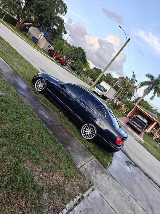 2001 Lexus GS 2nd Gen - Image 2 of 10