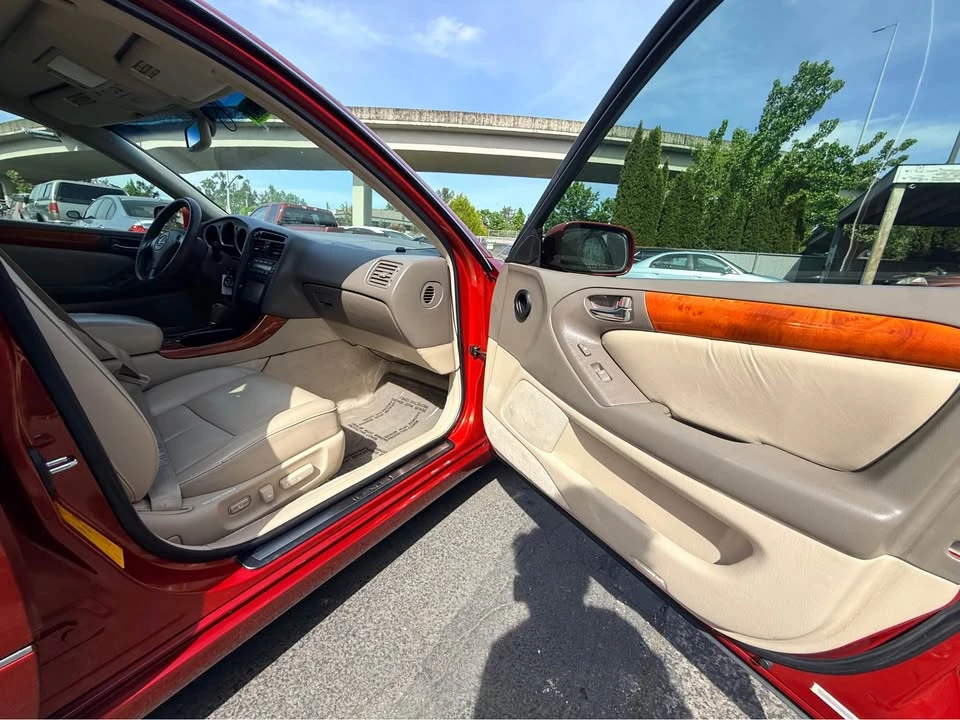 2001 Lexus GS 2nd Gen - Image 12 of 15