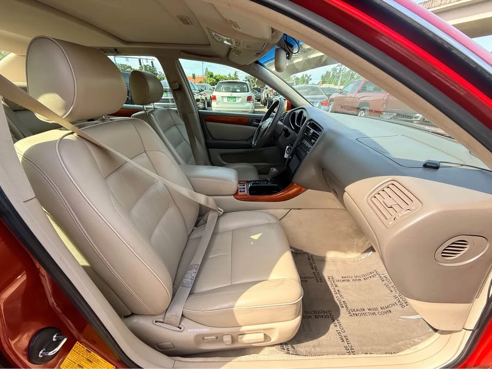 2001 Lexus GS 2nd Gen - Image 13 of 15