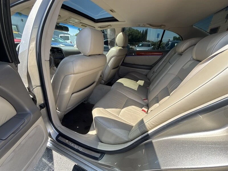 2001 Lexus GS 2nd Gen - Image 15 of 16