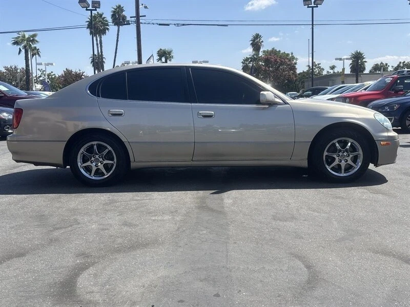2001 Lexus GS 2nd Gen - Image 9 of 16