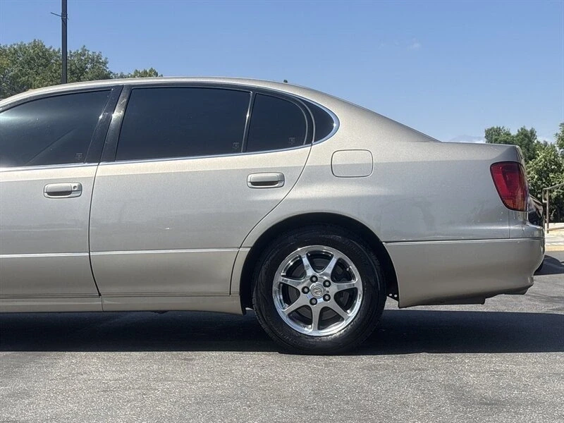2001 Lexus GS 2nd Gen - Image 4 of 16
