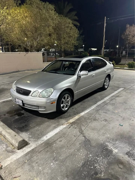 2001 Lexus GS 2nd Gen - Image 3 of 3