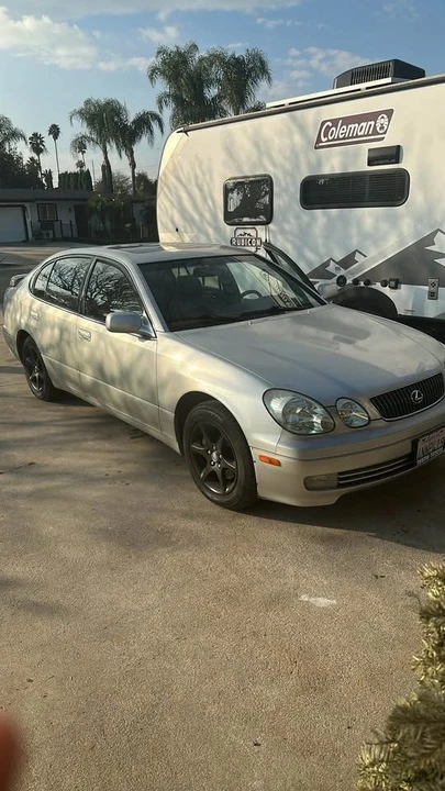 2001 Lexus GS 2nd Gen - Image 2 of 3
