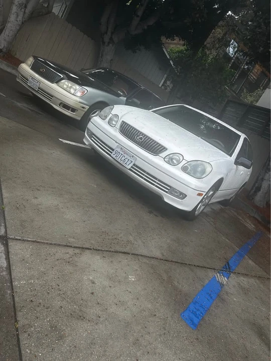 2001 Lexus GS 2nd Gen - Image 2 of 5