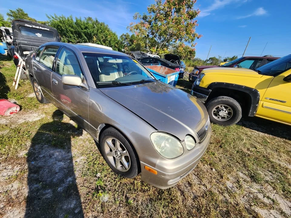 2001 Lexus GS 2nd Gen - Image 6 of 8