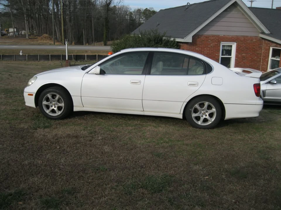 2001 Lexus GS 2nd Gen - Image 8 of 11