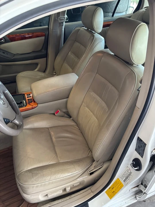 2001 Lexus GS 2nd Gen - Image 10 of 14