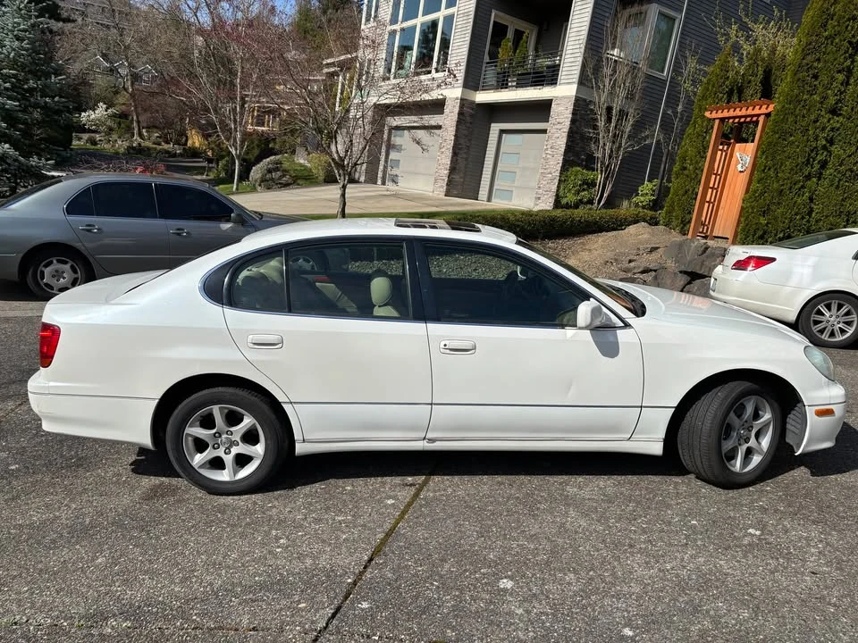 2001 Lexus GS 2nd Gen - Image 3 of 14