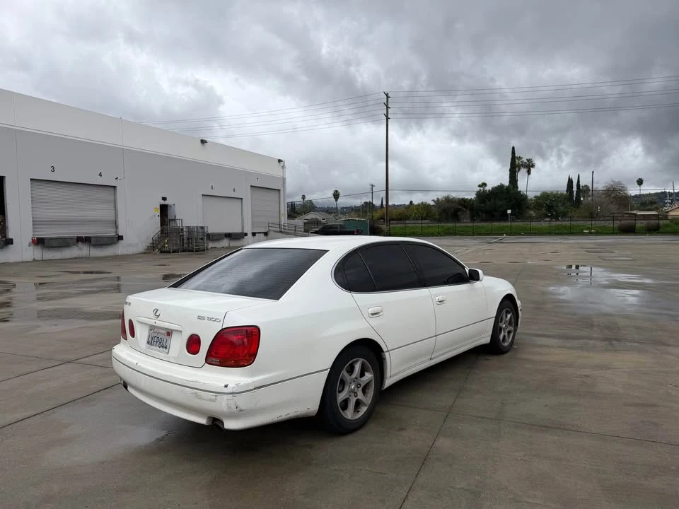 2001 Lexus GS 2nd Gen - Image 6 of 10