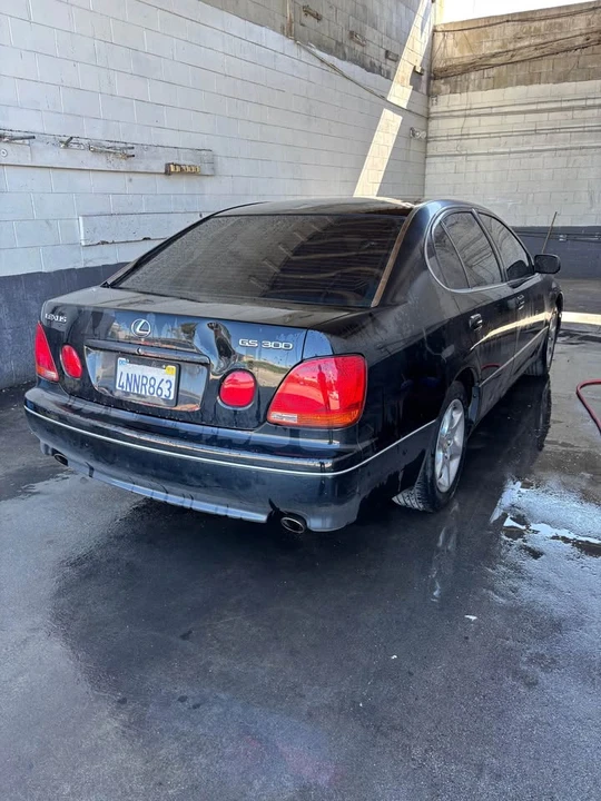 2001 Lexus GS 2nd Gen - Image 3 of 8