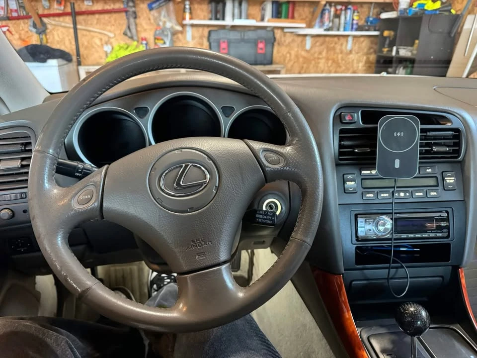 2001 Lexus GS 2nd Gen - Image 2 of 18