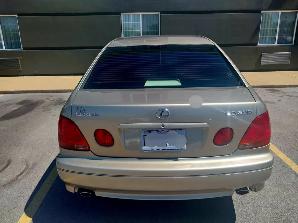 2001 Lexus GS 2nd Gen - Image 5 of 9