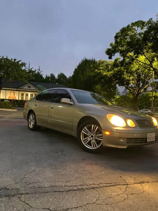 2001 Lexus GS 2nd Gen - Image 9 of 10