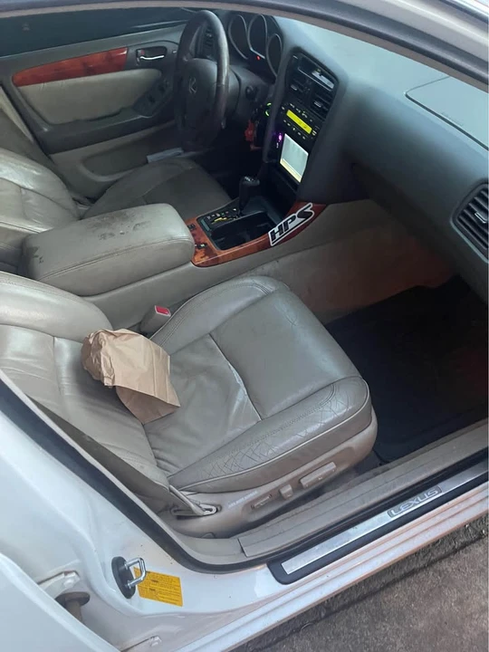 2001 Lexus GS 2nd Gen - Image 6 of 11