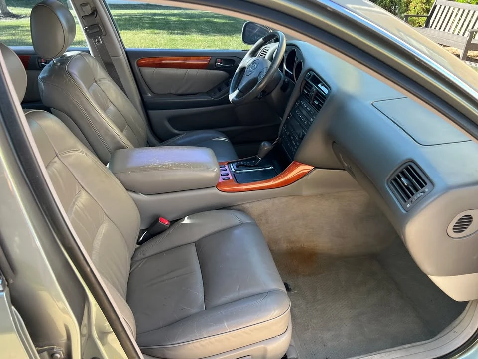 2001 Lexus GS 2nd Gen - Image 4 of 8