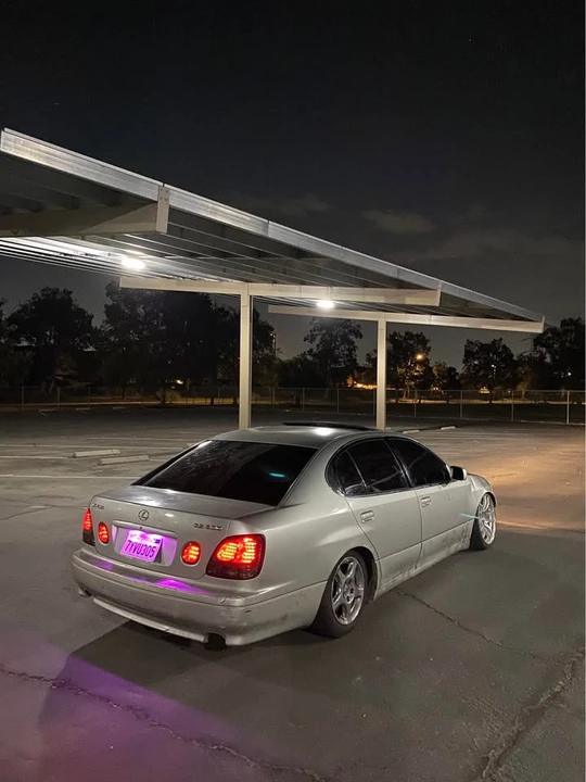 2001 Lexus GS 2nd Gen - Image 3 of 8