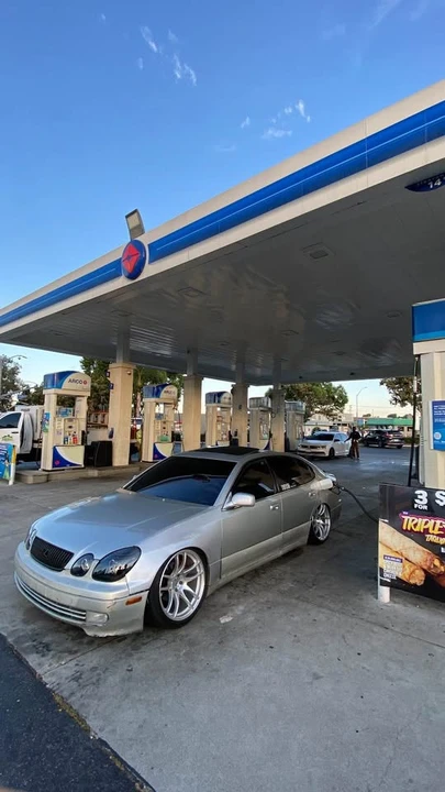 2001 Lexus GS 2nd Gen - Image 4 of 8